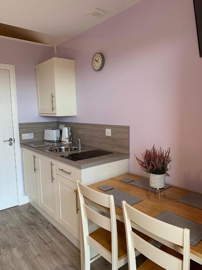 Hebridean Holiday Cabins Breasclete Экстерьер фото