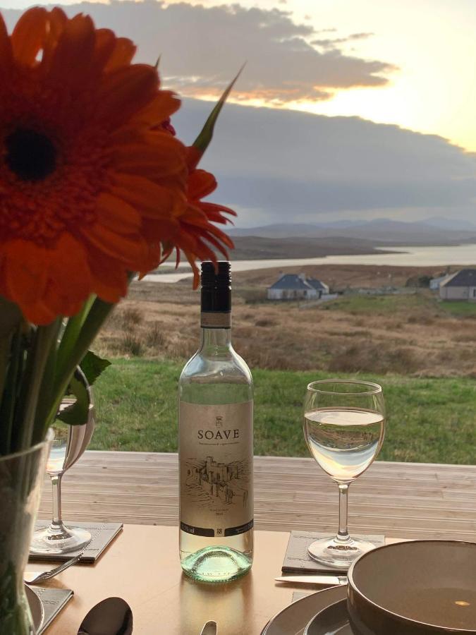 Hebridean Holiday Cabins Breasclete Экстерьер фото