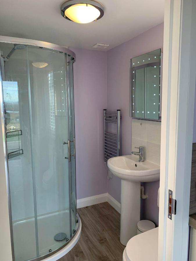 Hebridean Holiday Cabins Breasclete Экстерьер фото