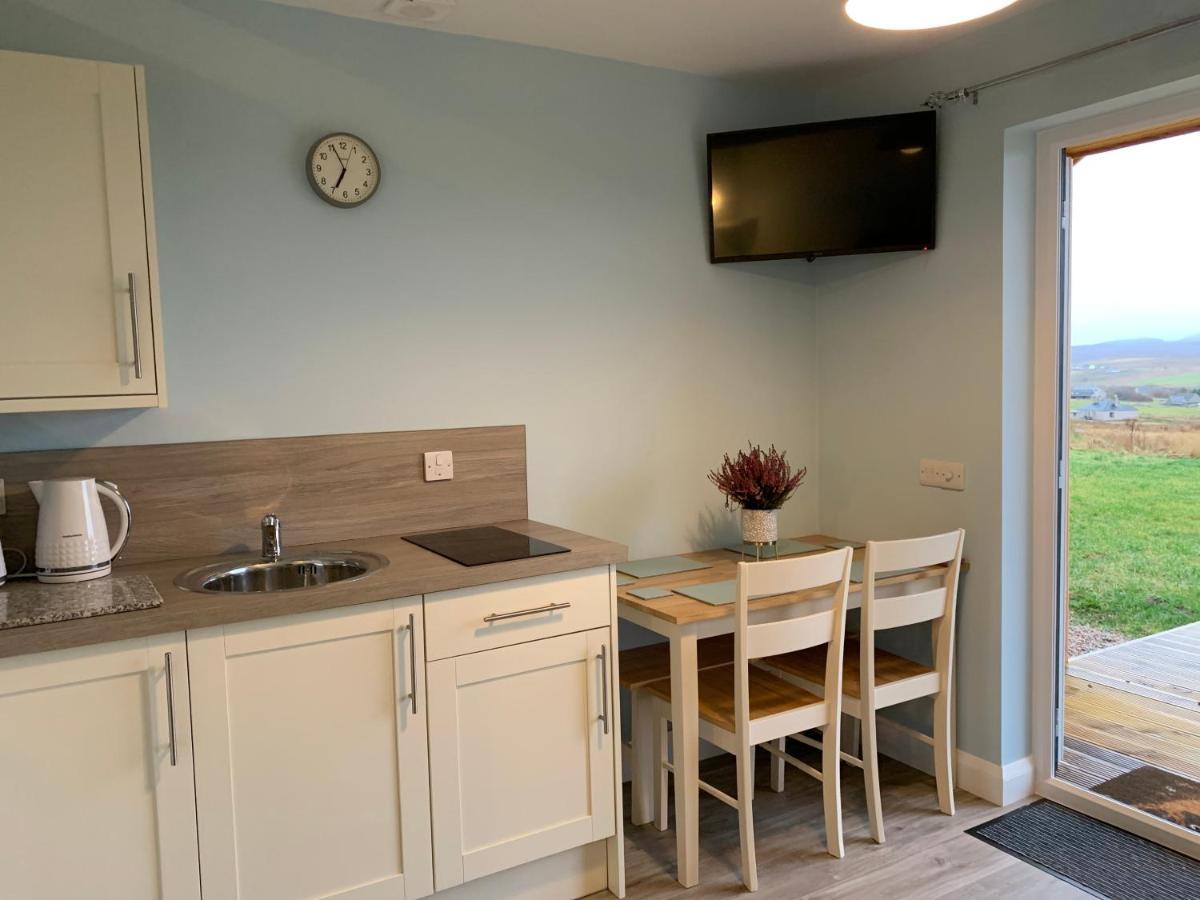 Hebridean Holiday Cabins Breasclete Экстерьер фото