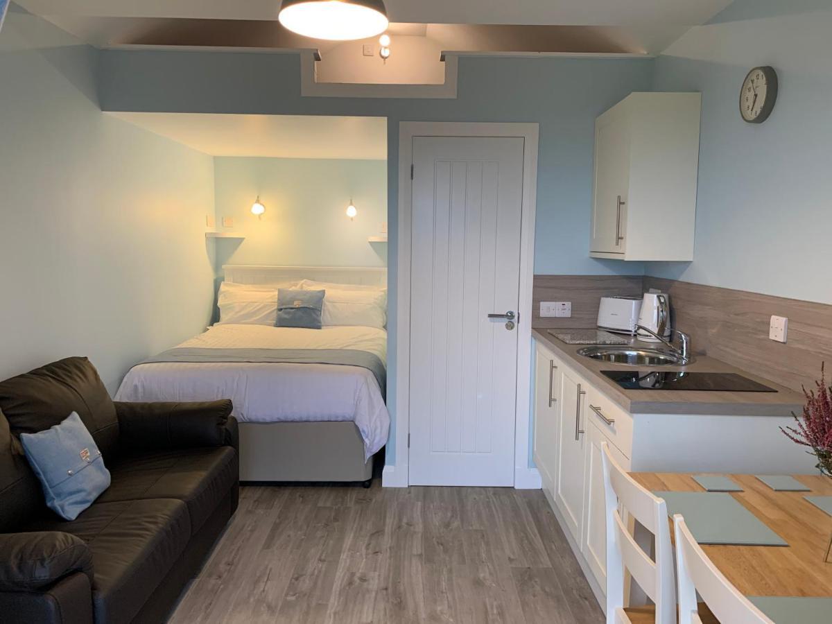 Hebridean Holiday Cabins Breasclete Экстерьер фото